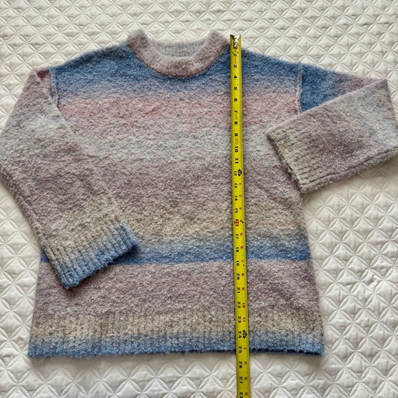 NWT Wild Fable Oversize Boucle Crew Sweater Pink/Blue/Gray/Cream Ombré Stripe XS - Picture 7 of 14